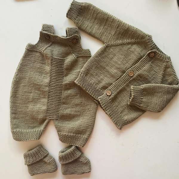 Khaki Baby Gift Set - Image 2